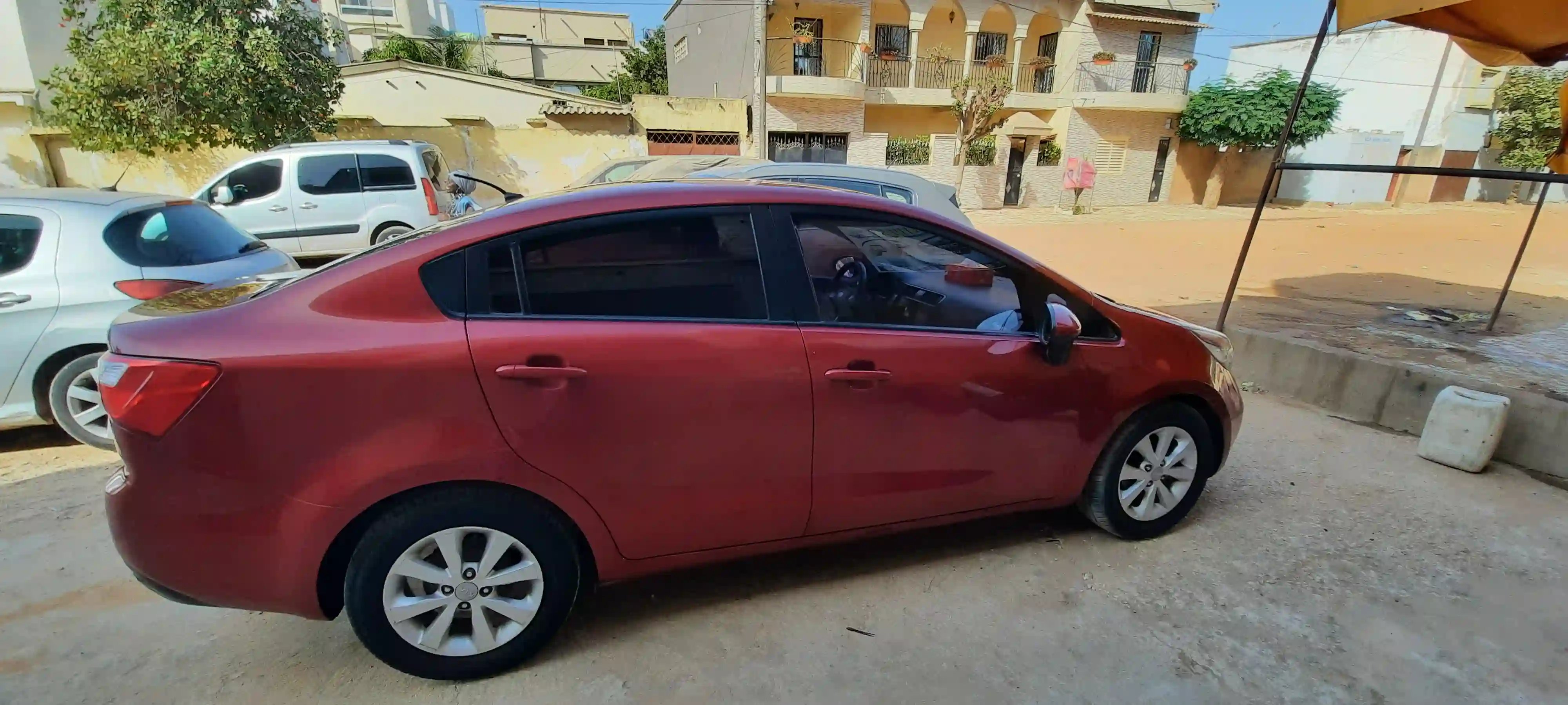 A Vendre KIA RIO Sedan0