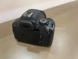 Canon eos 800d Avec 18-55mm Lens