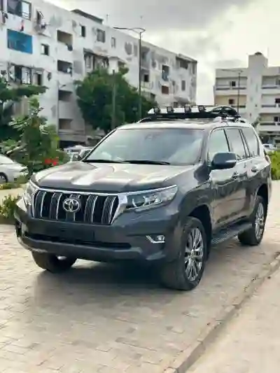 Toyota Prado 2018 Venant à Dakar0