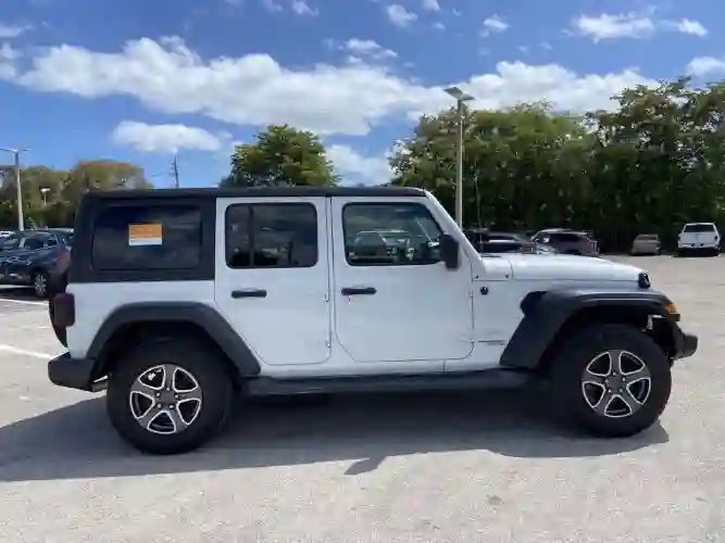 Selling My 2020 Jeep Wrangler Unlimited Sport S 4WD0