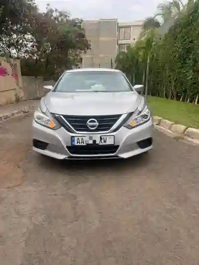 Nissan Altima 2017 à Rufisque0