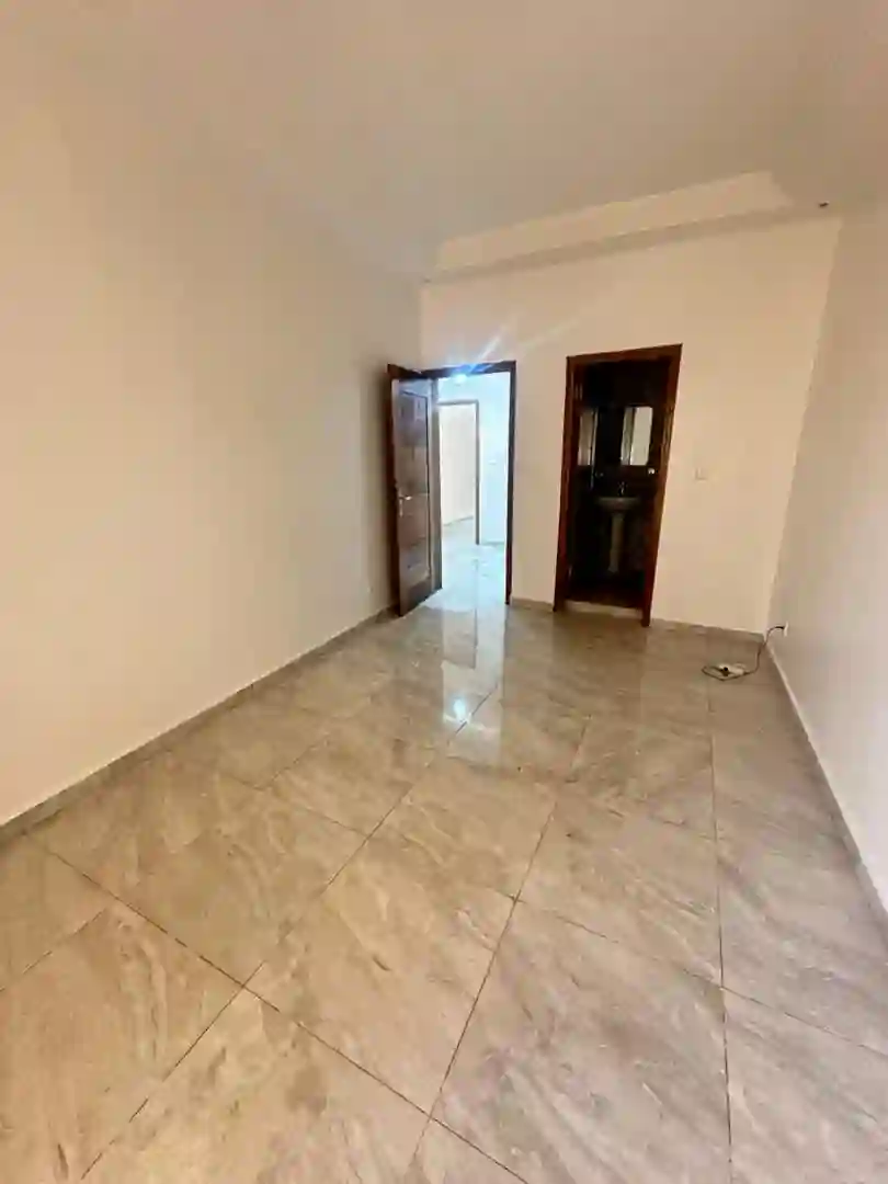 Appartement F3 à Louer à Almadies (recasement)0