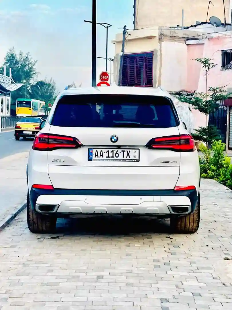 BMW X5 2022 - Vue 1