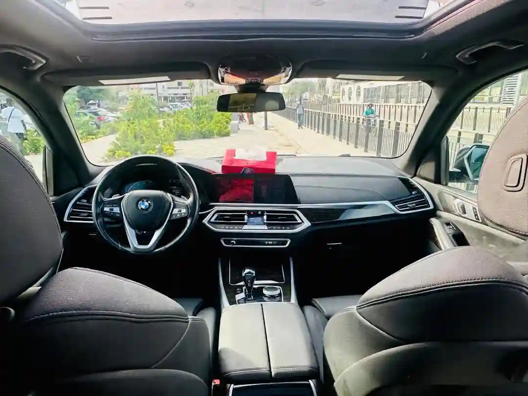 BMW X5 2022 - Vue 2