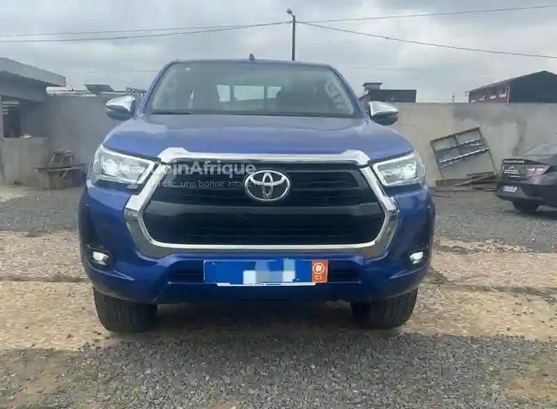 Toyota Hilux 2022 - Vue 1