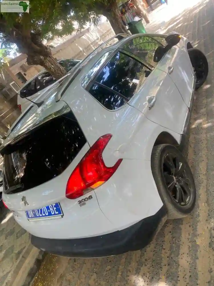 Peugeot 2008 Année 2014 - Vue 3