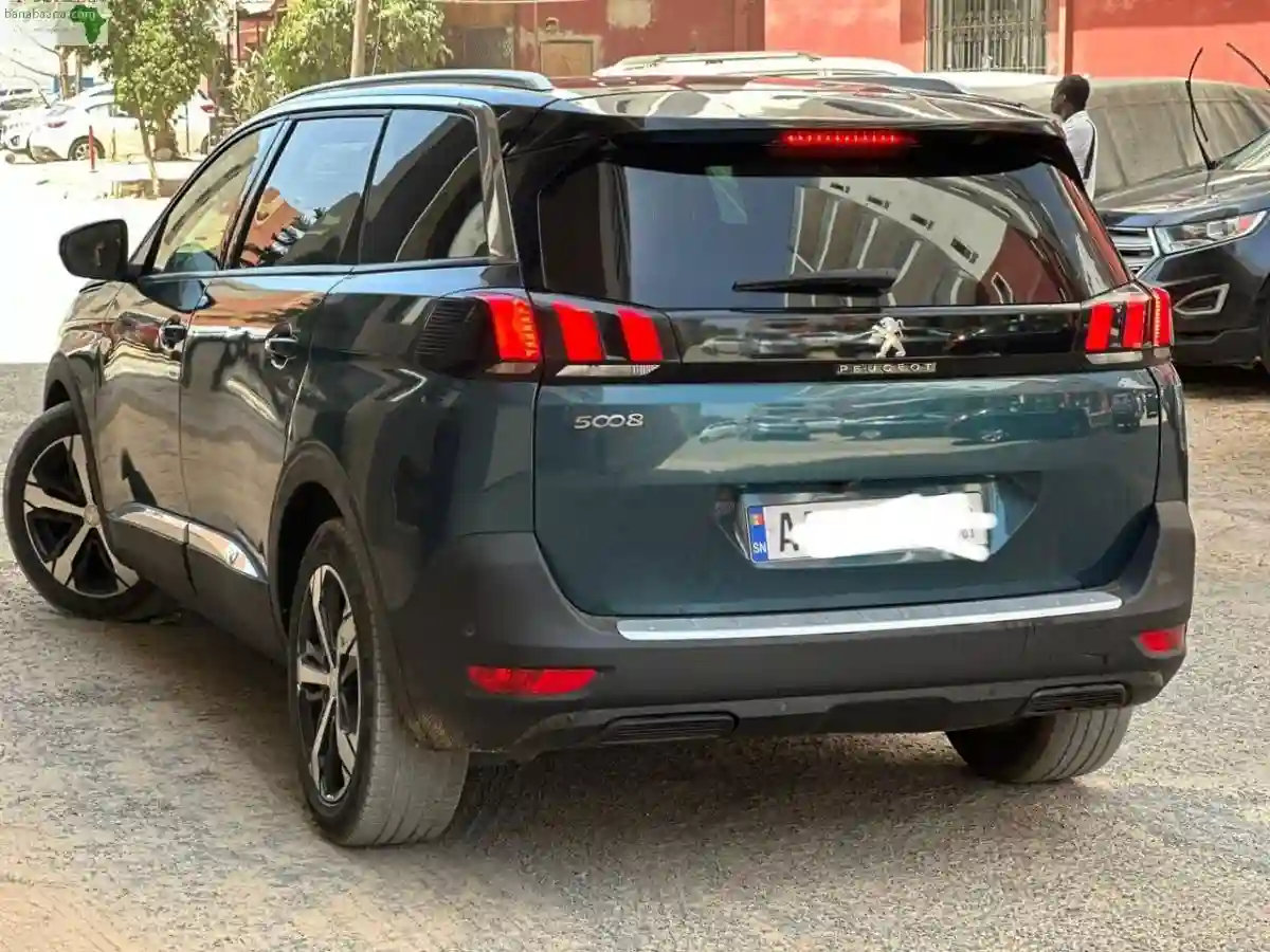 Peugeot 5008 Année 2017 - Vue 1
