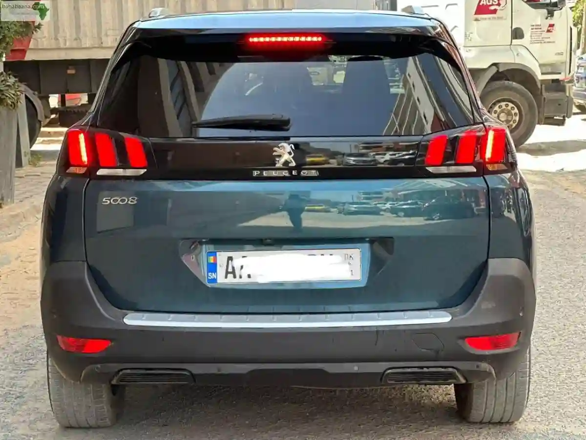 Peugeot 5008 Année 2017 - Vue 4