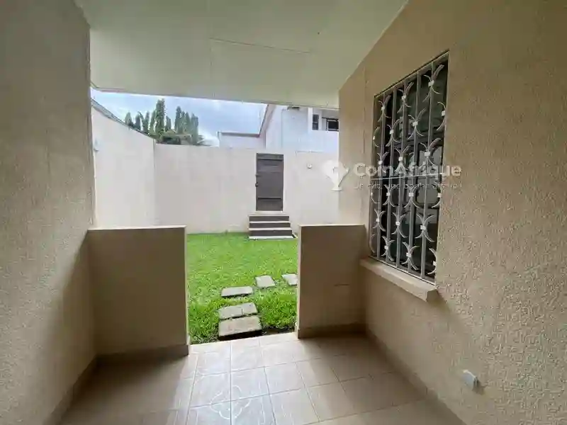 Vente Villas 06 Pièces - Cocody - Vue 5