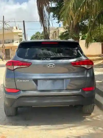 Hyundai Tucson 2016 Venant à Rufisque - Vue 2