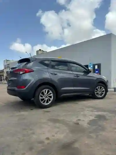 Hyundai Tucson 2016 Venant à Rufisque - Vue 3