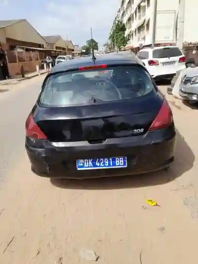 Wanter Peugeot 308 2010 à Dakar - Vue 1