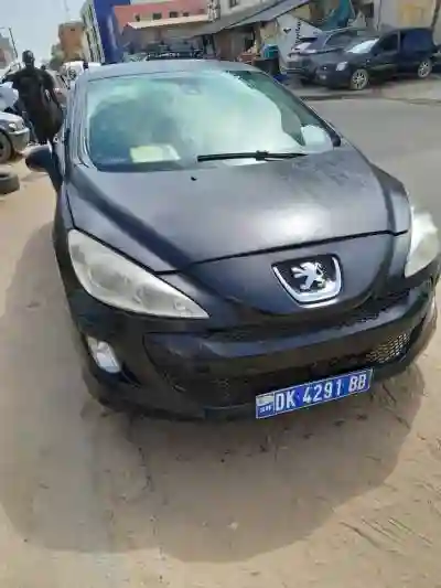 Wanter Peugeot 308 2010 à Dakar - Vue 3