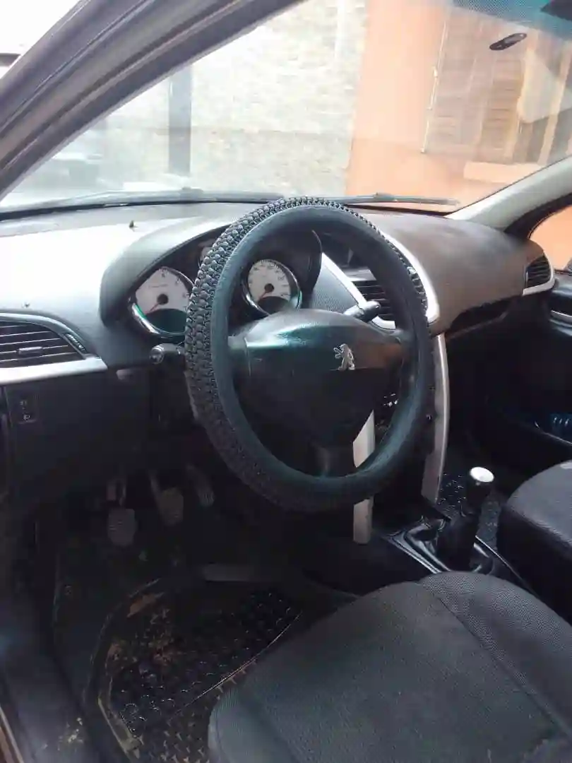 Peugeot 207 2012 - Vue 2