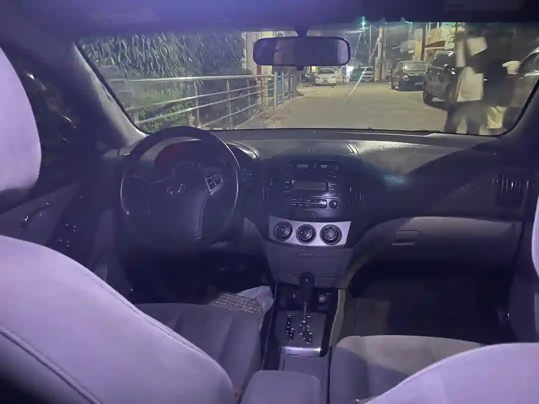 Hyundai Elantra 2011 - Vue 1
