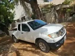 Nissan Navara 2015 à Dakar