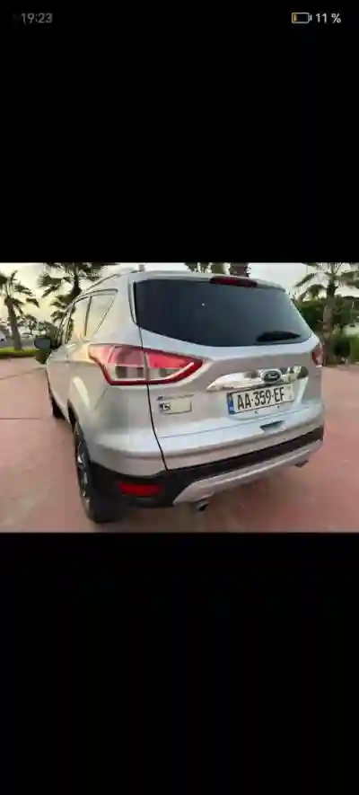 Ford Escape 2015 Titanium à Dakar - Vue 2