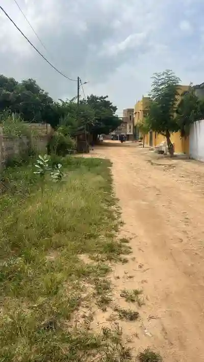 Terrain 600 Mètres Carrés à Vendre à Saly Sén à Thies - Vue 2