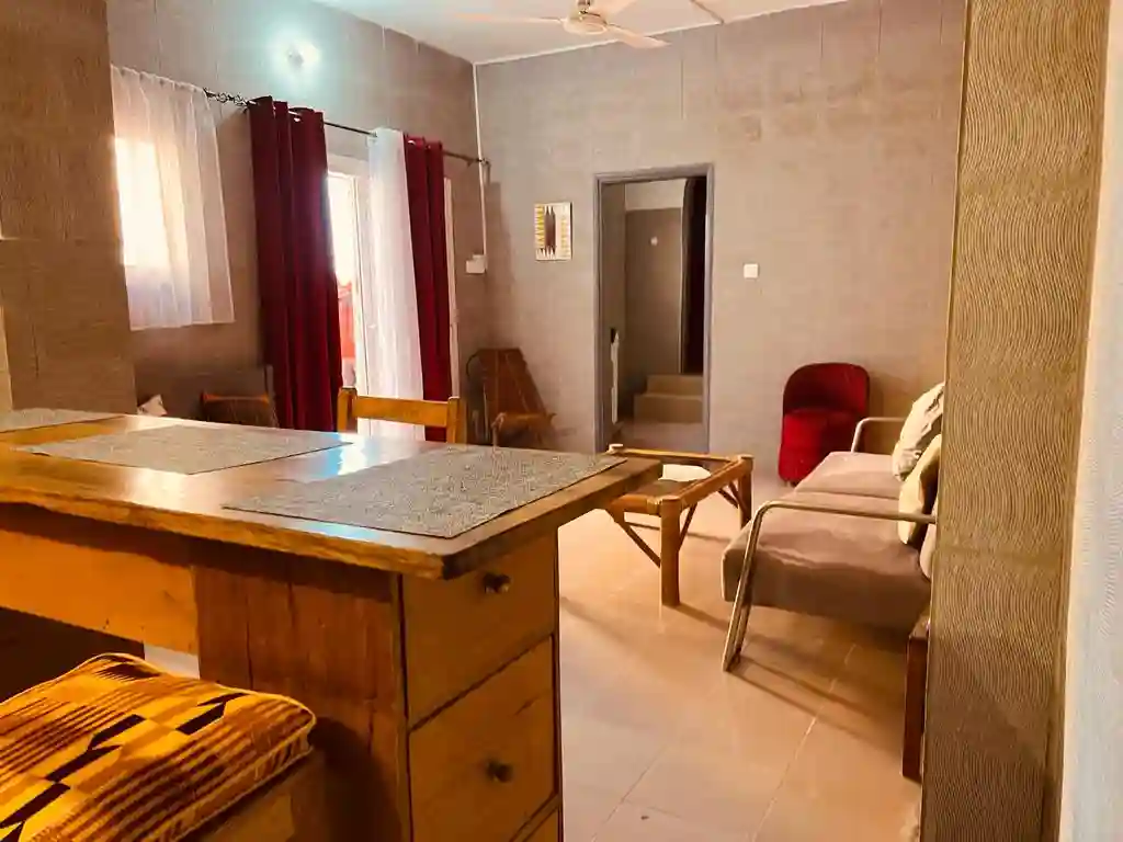 Bel Ppartement Meublé f2 à Louer au Virage - Vue 1