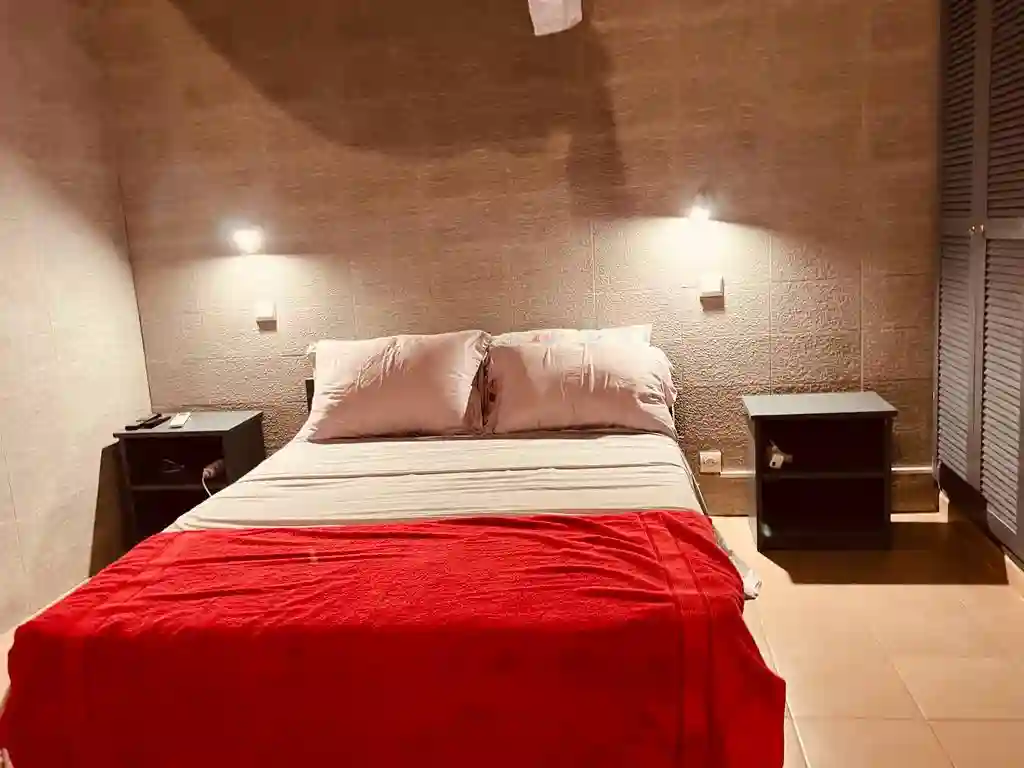Bel Ppartement Meublé f2 à Louer au Virage - Vue 2