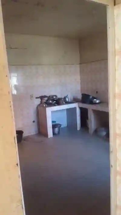 Maison d 300 Mètres Carrés à Vendre à Saly Sé à Mbour - Vue 1