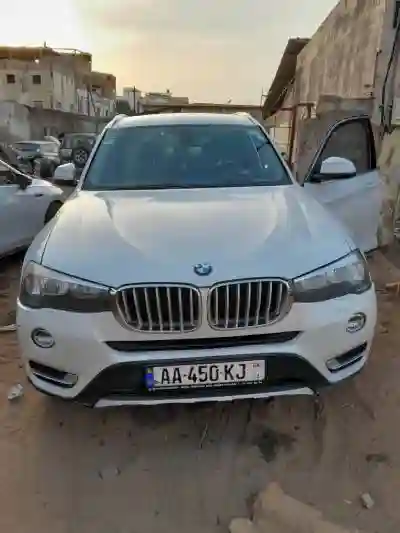 Wanter BMW X3 2015 à Dakar - Vue 1