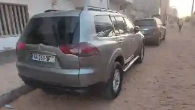Mitsubishi Pajero Sport DID à Dakar - Vue 1