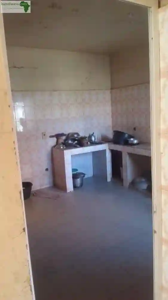 Maison de 300 Mètres Carrés à Vendre à Sa - Vue 1