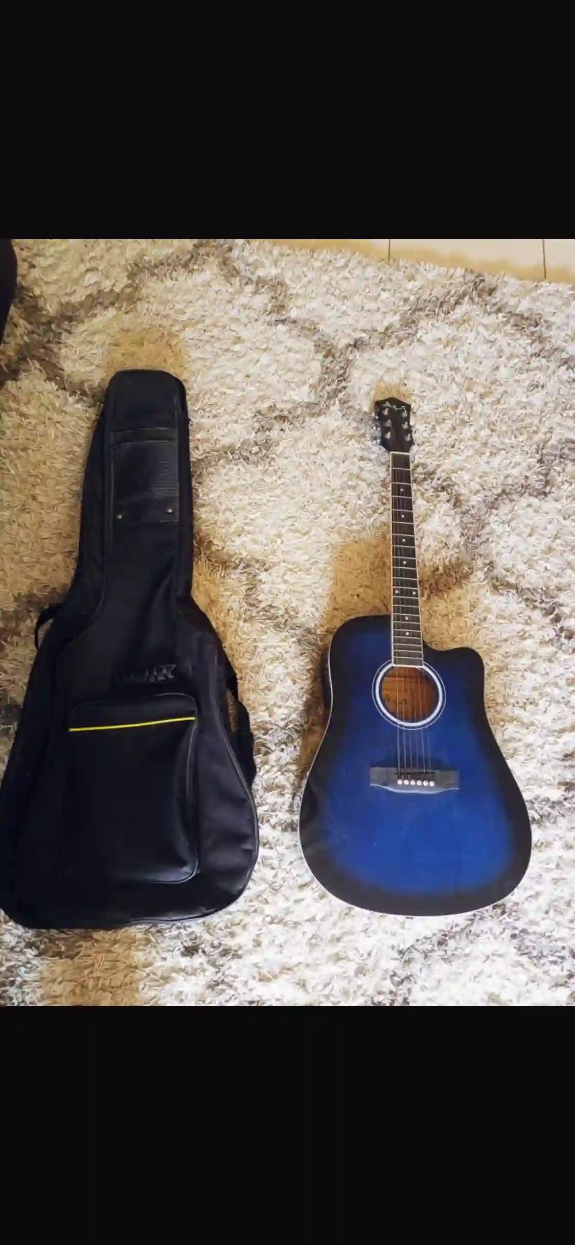 Guitare Acoustique + Housse0