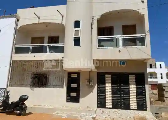 Maison R+1 à Vendre à Cité Gadaye - Vue 2