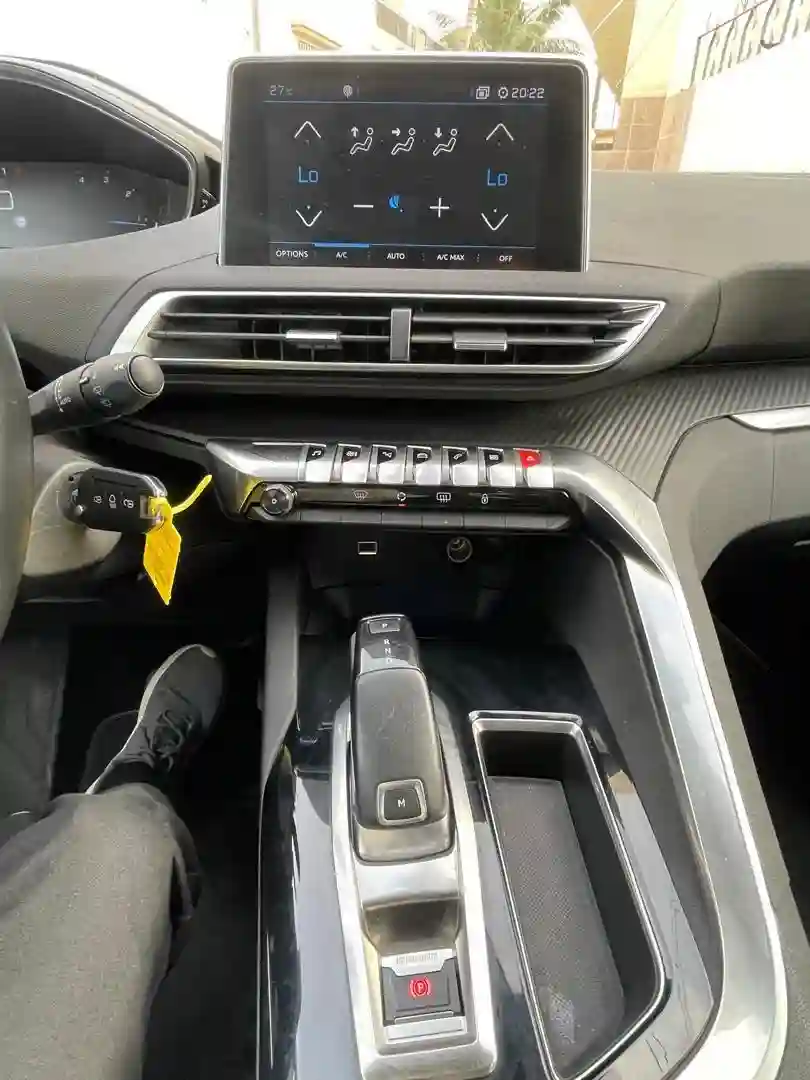 Peugeot - Vue 2