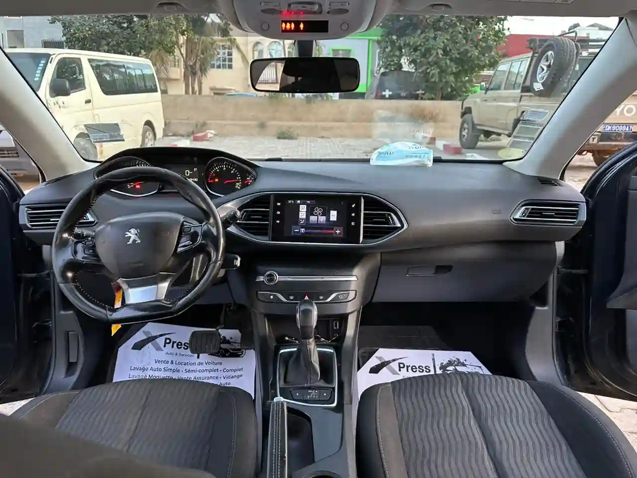 Peugeot 308 2016 - Vue 1