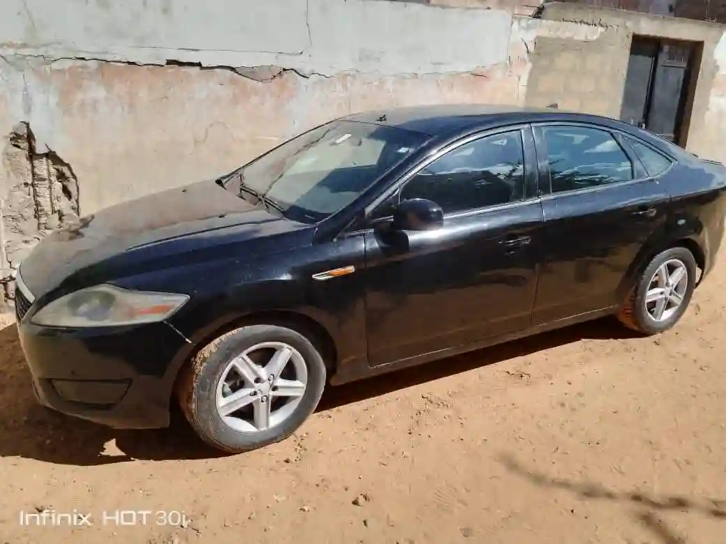 Ford Mondeo 2010 - Vue 1
