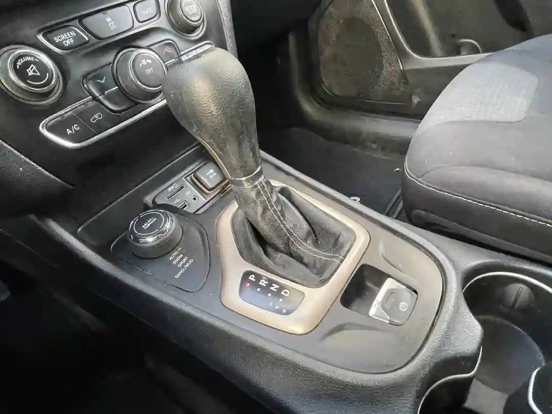 Jeep - Vue 2