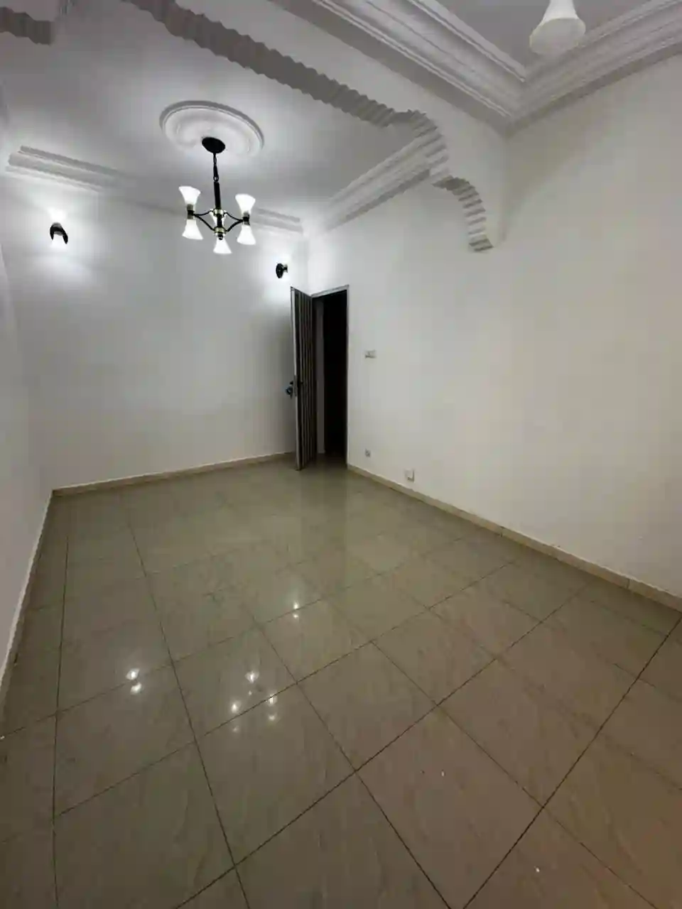 Appartement F3 à Louer à Ouakam - Vue 1