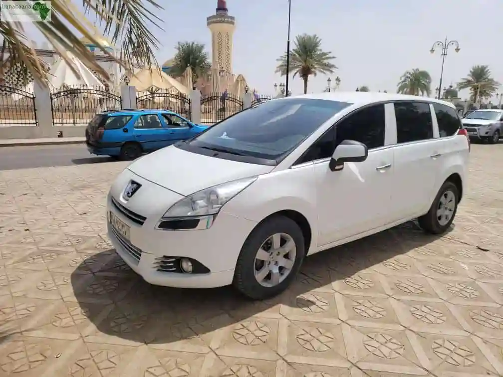 Peugeot 5008 Année 2013 - Vue 3