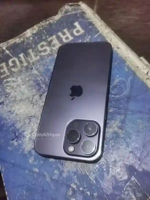 Iphone 15 Pro Max -512go - Vue 3