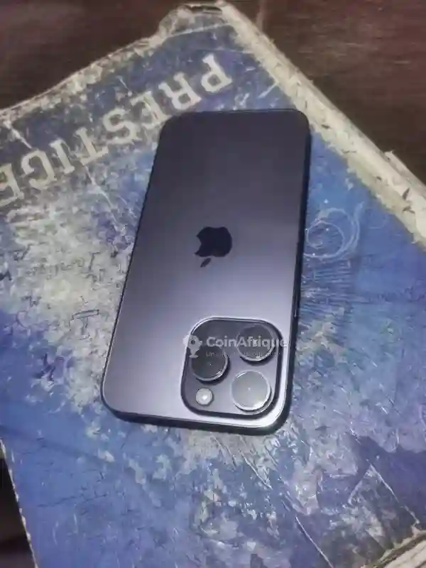Iphone 15 Pro Max -512go - Vue 4