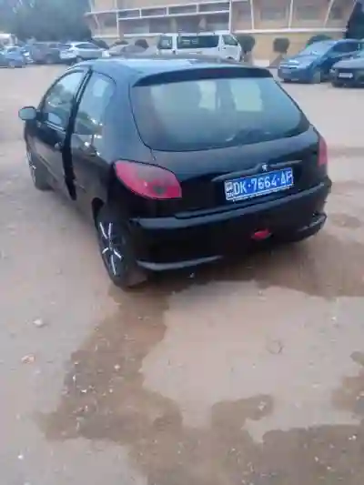 Wanter Peugeot 206 à Dakar - Vue 1
