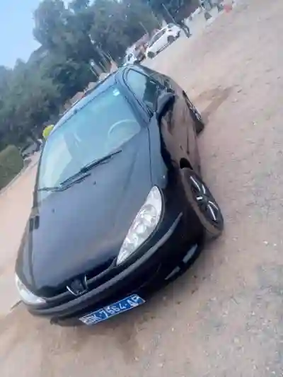Wanter Peugeot 206 à Dakar - Vue 3