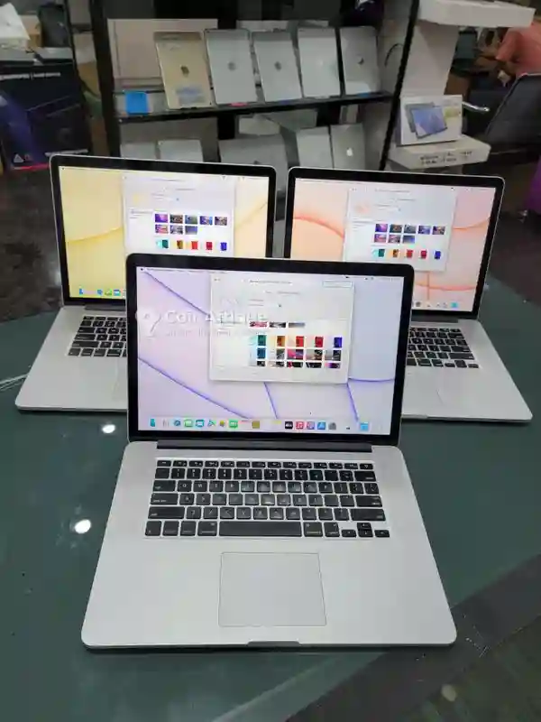 Macbook pro Retina 2015 15 Pouce - Vue 1