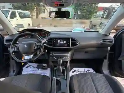 Peugeot 308 2016 à Dakar - Vue 2
