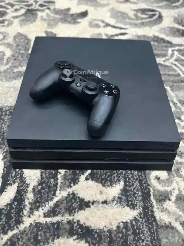 Playstation 4 Pro - Vue 2