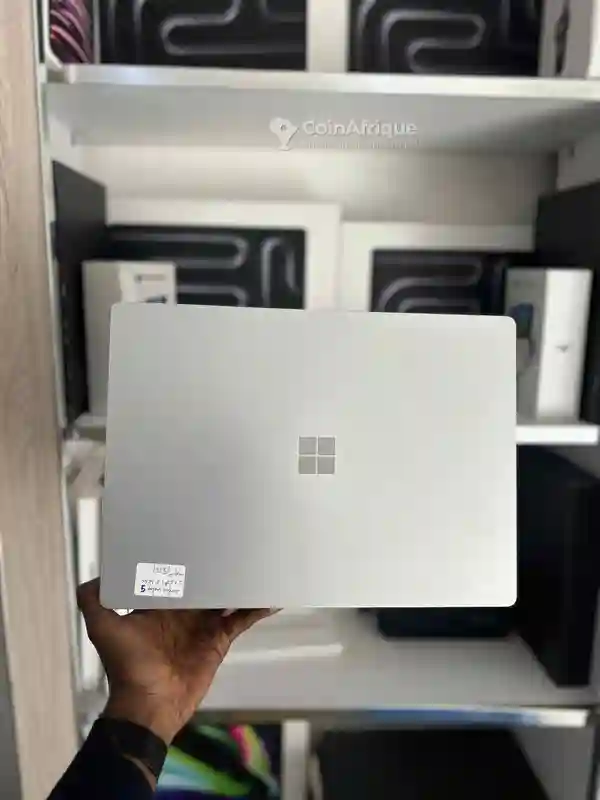 Surface Laptop 5 15 Pouces - i7 12th | 8gb ram | 256 - Vue 3