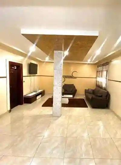 Villa Meublée de 500m2 à Vendre à Saly Sénéga à Mbour - Vue 1