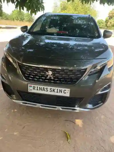 Peugeot 3008 Venant 2019 à Ziguinchor - Vue 2