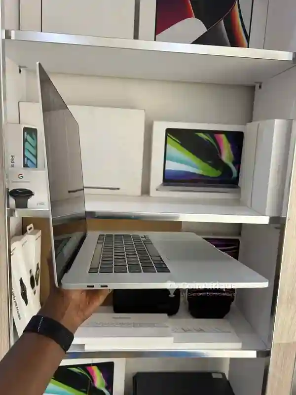 Macbook Pro 2019 16 Pouces - i9 | 32gb ram | 1 Téra - Vue 1