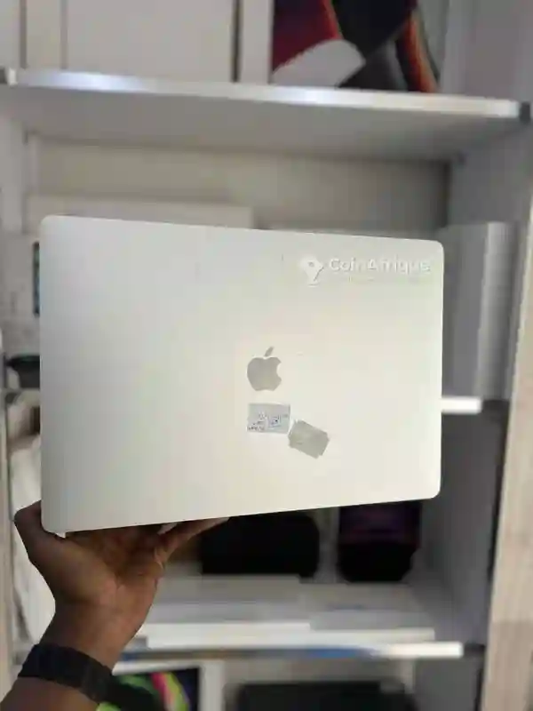 Macbook Pro 2019 16 Pouces - i9 | 32gb ram | 1 Téra - Vue 4