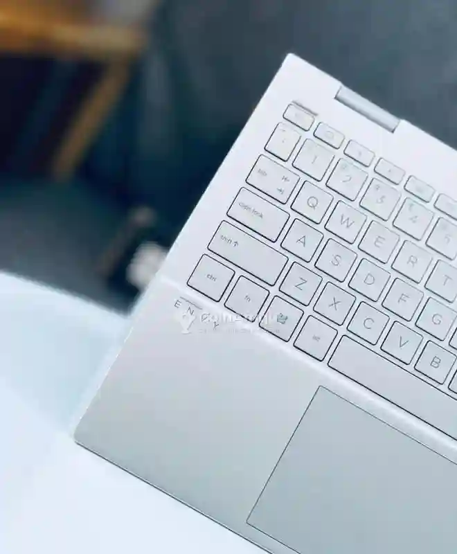 PC HP Envy 14 X360 Core i7 Ultra 15eme Génération - Vue 1