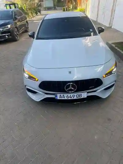 Mercedes CLA 45 AMG 2020 à Dakar - Vue 1